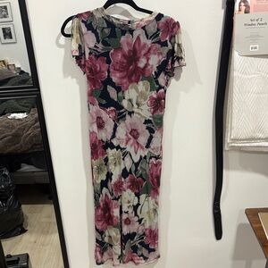 Elegant Floral Midi Dress in Pink and Cream